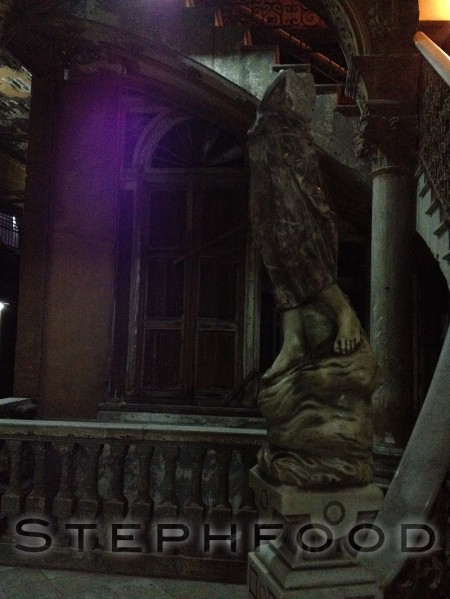Headless statue in Concordia 418, Havana